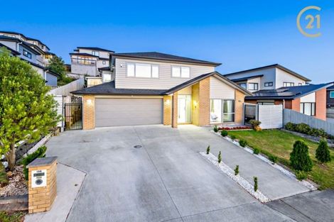 Photo of property in 134 Keri Vista Rise, Papakura, 2110