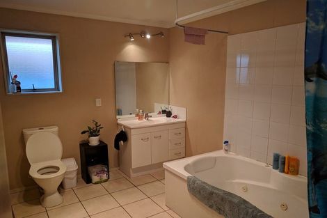 Photo of property in 1 Cumbria Way, Hamilton East, Hamilton, 3216