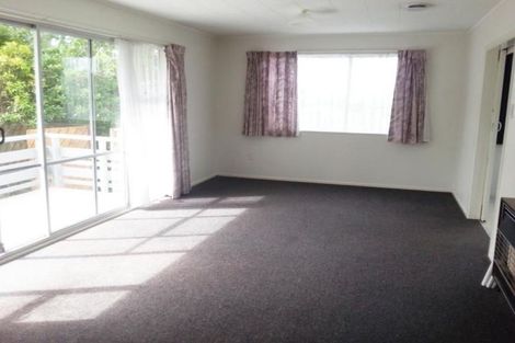 Photo of property in 93 Riversdale Drive, Merrilands, New Plymouth, 4312