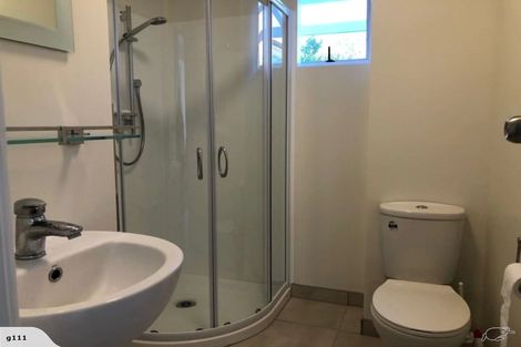 Photo of property in 3/2 Scarboro Terrace, Murrays Bay, Auckland, 0630