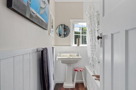 Photo of property in 12 Stanley Avenue, Te Aroha, 3320