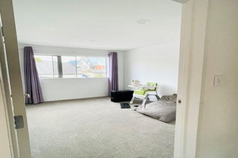 Photo of property in 64a Beach Road, Mellons Bay, Auckland, 2014