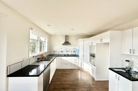 Photo of property in 29 Beaumaris Crescent, Ascot Park, Porirua, 5024