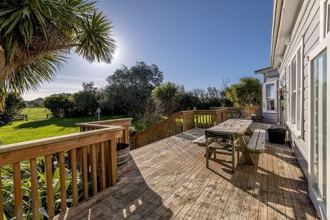 Photo of property in 98 Rangiuru Road, Otaki Beach, Otaki, 5512
