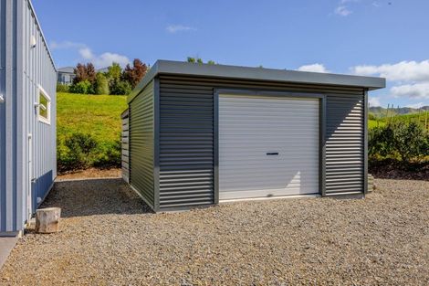Photo of property in 45 Highlands Drive, Waipawa, 4277