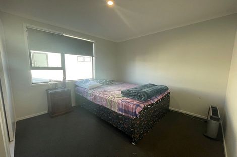 Photo of property in 27 Discovery Place, Marfell, New Plymouth, 4310