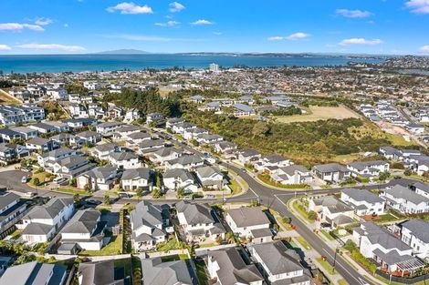 Photo of property in 3 Tawa Place, Orewa, 0931