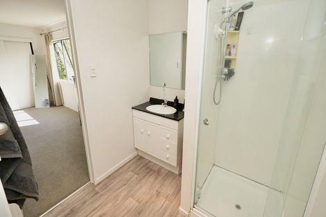 Photo of property in 7 Hillgrove Place, Fitzherbert, Palmerston North, 4410