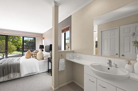 Photo of property in 8 Christy Brown Place, Leamington, Cambridge, 3432