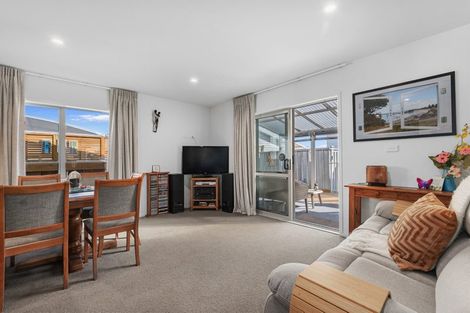 Photo of property in 11 Kamahi Crescent, Papamoa Beach, Papamoa, 3118