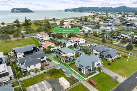 Photo of property in 202 Bond Street, Whangamata, 3620