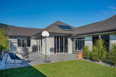 Photo of property in 39 Covent Drive, Stoke, Nelson, 7011