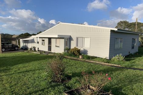 Photo of property in 63 Tawa Road, Kumeu, 0891