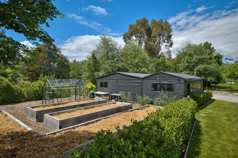 Photo of property in 27 Mooney Road, Speargrass Flat, Queenstown, 9371