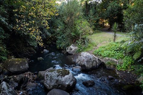 Photo of property in 28 Carrington Street, New Plymouth, 4310