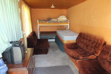 Photo of property in 17 Pratt Avenue, Foxton Beach, Foxton, 4815