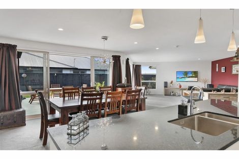 Photo of property in 32 Sutherland Drive, Kaiapoi, 7630