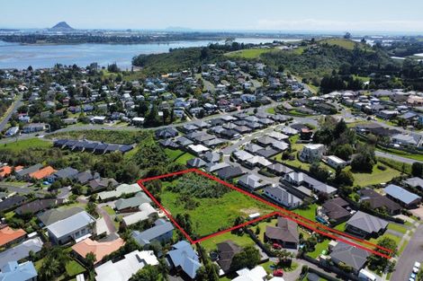 Photo of property in 33 Discovery Avenue, Welcome Bay, Tauranga, 3112