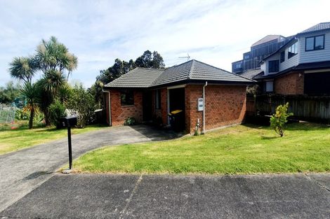 Photo of property in 6 Claywest Place, Glen Eden, Auckland, 0602