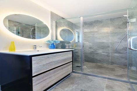 Photo of property in 14e Durham Street, Te Atatu Peninsula, Auckland, 0610