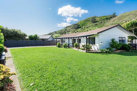 Photo of property in 87 Elizabeth Street, Waikanae, 5036