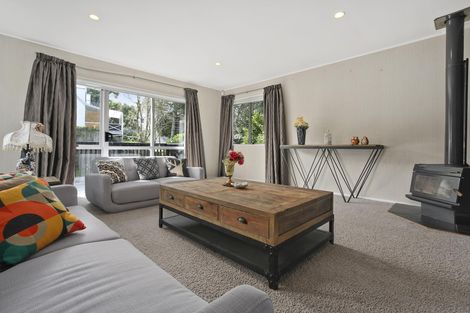 Photo of property in 12 Sari Place, Massey, Auckland, 0614