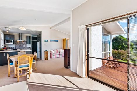 Photo of property in 18 Rua Road, Paraparaumu Beach, Paraparaumu, 5032