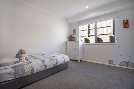 Photo of property in 17 Schooner Drive, Whitby, Porirua, 5024