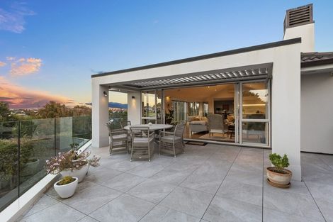 Photo of property in 86 Marine Parade, Mellons Bay, Auckland, 2014