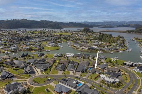 Photo of property in 4 Topping Place, Whitianga, 3510