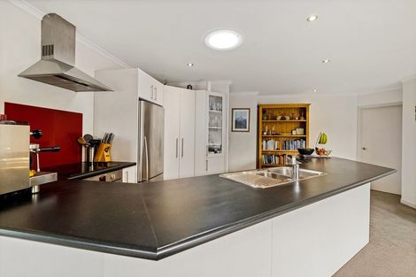 Photo of property in 8 Alpha Close, Wanaka, 9305