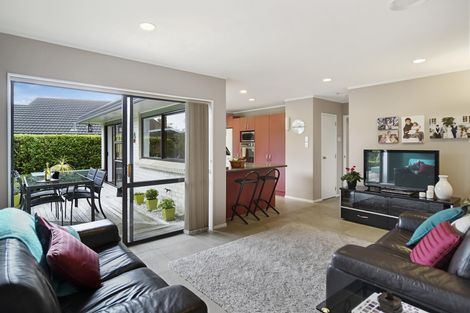 Photo of property in 1/32 Headcorn Place, Botany Downs, Auckland, 2010