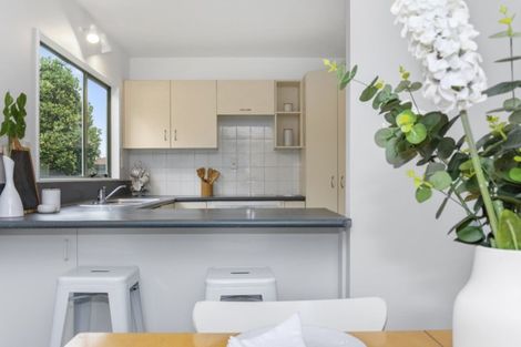 Photo of property in 10 Dalton Drive, Papamoa Beach, Papamoa, 3118