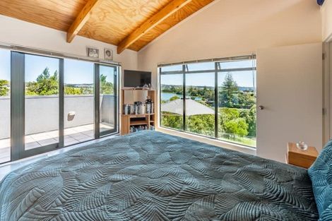 Photo of property in 2/42 Amorino Drive, Red Beach, 0932