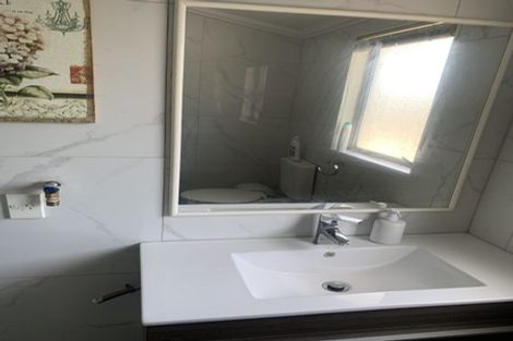 Photo of property in 26 San Bernadino Drive, Henderson, Auckland, 0612