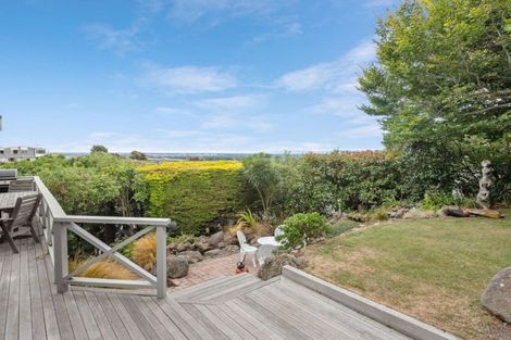 Photo of property in 33 Janice Place, Mount Pleasant, Christchurch, 8081