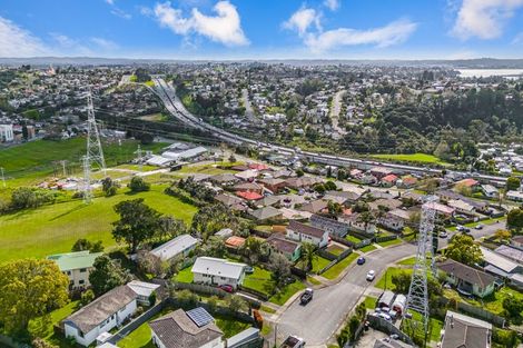 Photo of property in 19 Doone Place, Massey, Auckland, 0614