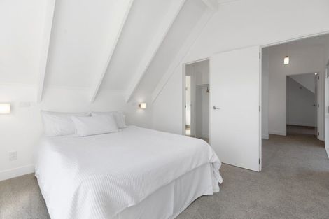 Photo of property in 338 Papamoa Beach Road, Papamoa Beach, Papamoa, 3118