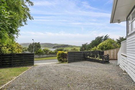 Photo of property in 76 Grays Road, Camborne, Porirua, 5026