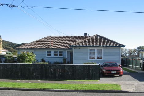 Photo of property in 14 Benge Crescent, Naenae, Lower Hutt, 5011