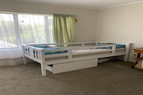 Photo of property in 43 Gosford Drive, Botany Downs, Auckland, 2010
