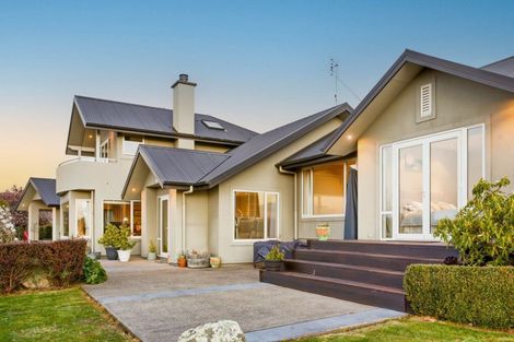 Photo of property in 3 Fairmile Drive, Kinmont Park, Mosgiel, 9024