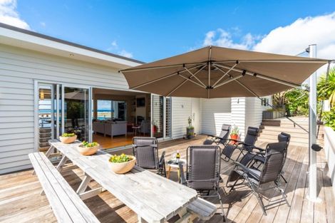 Photo of property in 18 Wintle Street, Mangawhai Heads, Mangawhai, 0505