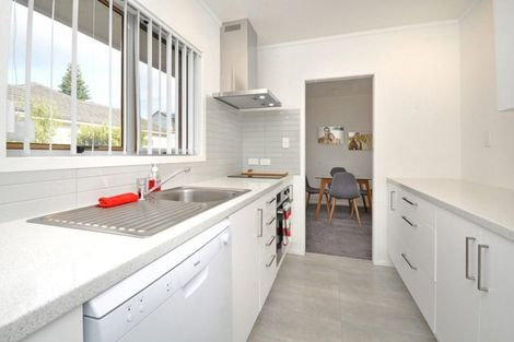 Photo of property in 2/21 Quebec Road, Milford, Auckland, 0620