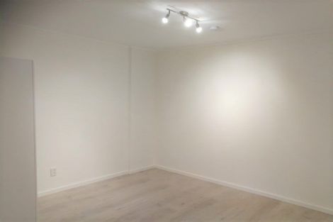 Photo of property in 2/48 Spinella Drive, Bayview, Auckland, 0629