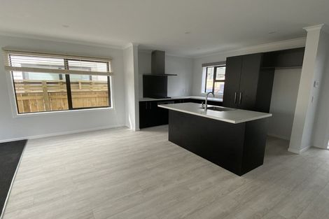 Photo of property in 7/64 Glen Road, Stokes Valley, Lower Hutt, 5019