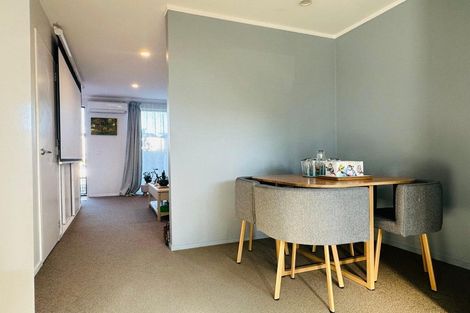 Photo of property in 95 Battalion Drive, Papakura, 2110