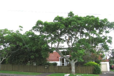 Photo of property in 1/83 Sylvan Avenue, Northcote, Auckland, 0627