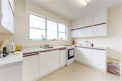 Photo of property in 68 Akaroa Drive, Maupuia, Wellington, 6022