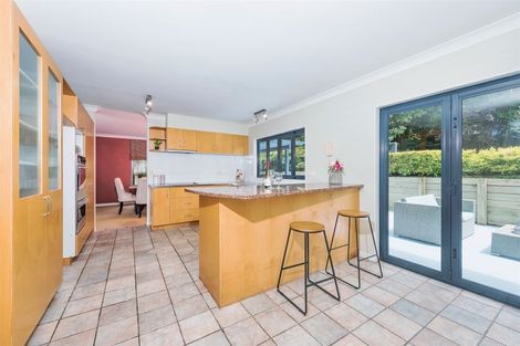 Photo of property in 25 Hogarth Rise, West Harbour, Auckland, 0618